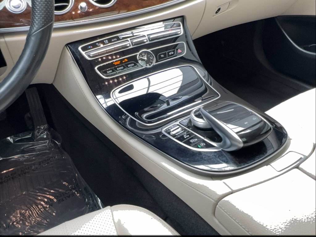 Used 2018 Mercedes-Benz E 400 4MATIC Wagon image 38