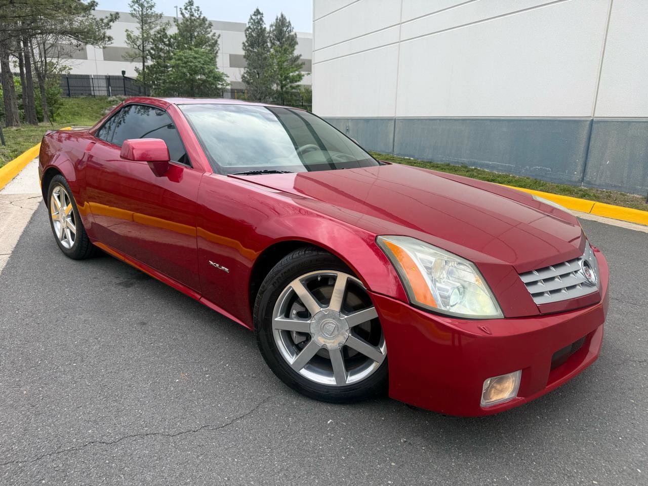 Used 2004 Cadillac XLR RWD image 22