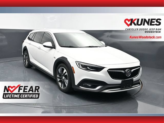 Used 2018 Buick Regal Essence w/ Driver Confidence Package #1 AWD/4WD image 1