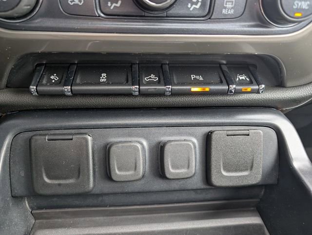 Used 2018 Chevrolet Silverado 1500 High Country AWD/4WD image 16
