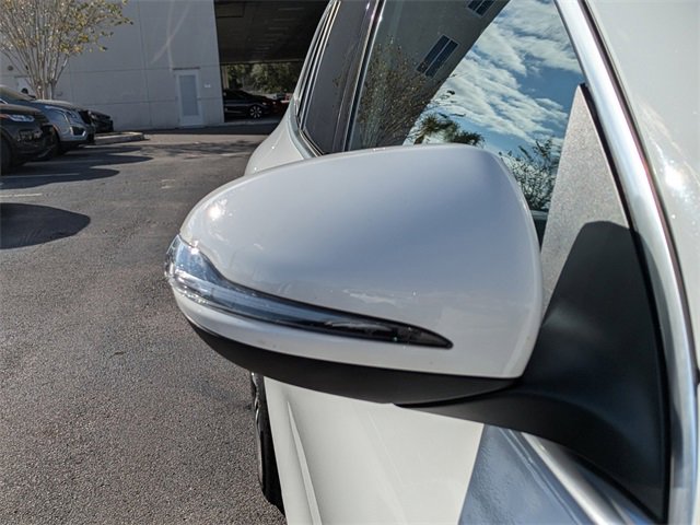 Used 2025 Mercedes-Benz GLA 250 4MATIC image 10