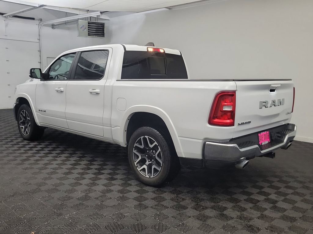 Used 2025 RAM 1500 Laramie AWD/4WD image 3