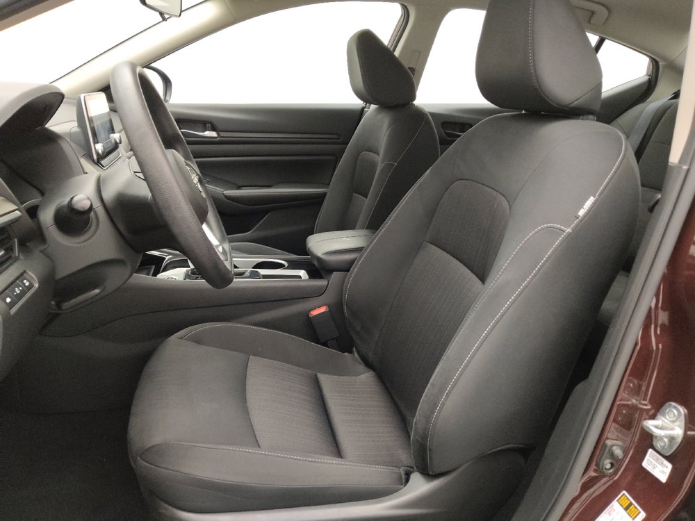 Used 2024 Nissan Altima 2.5 SV image 17