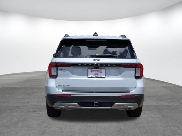 Certified 2026 Ford Explorer Active w/ Active Comfort Package RWD image 5