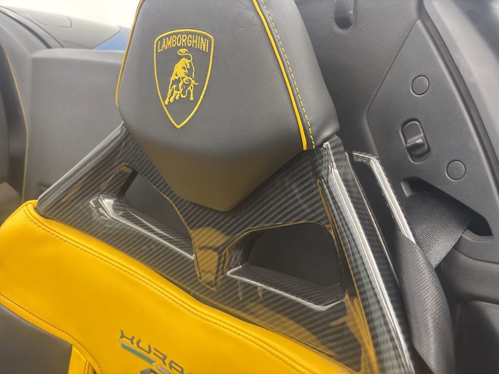 Used 2020 Lamborghini Huracan EVO image 36