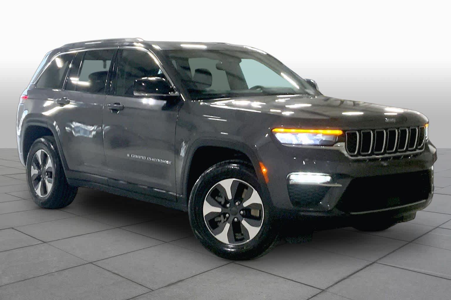 Used 2022 Jeep Grand Cherokee Limited 4xe AWD/4WD image 3