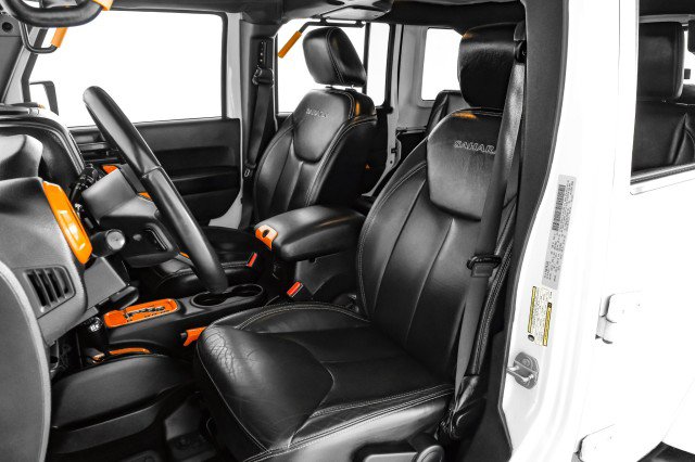 Used 2016 Jeep Wrangler Unlimited Sahara w/ Connectivity Group image 27