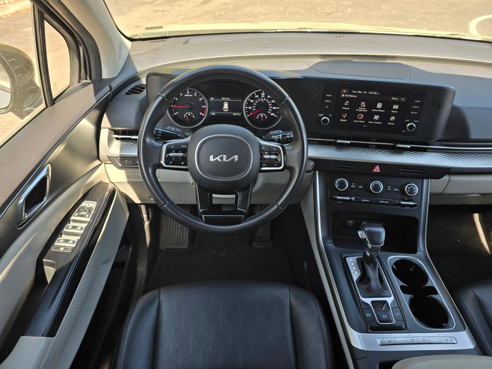 Used 2024 Kia Carnival LX image 14