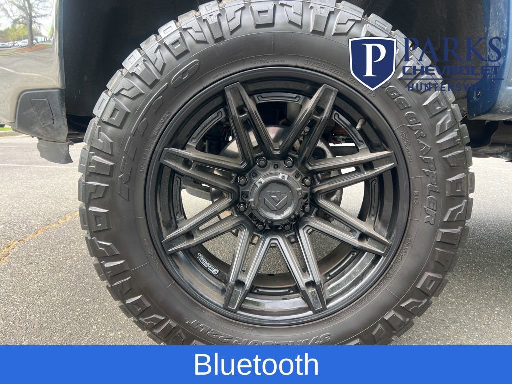 Used 2024 Chevrolet Silverado 2500 LT w/ Convenience Package image 10