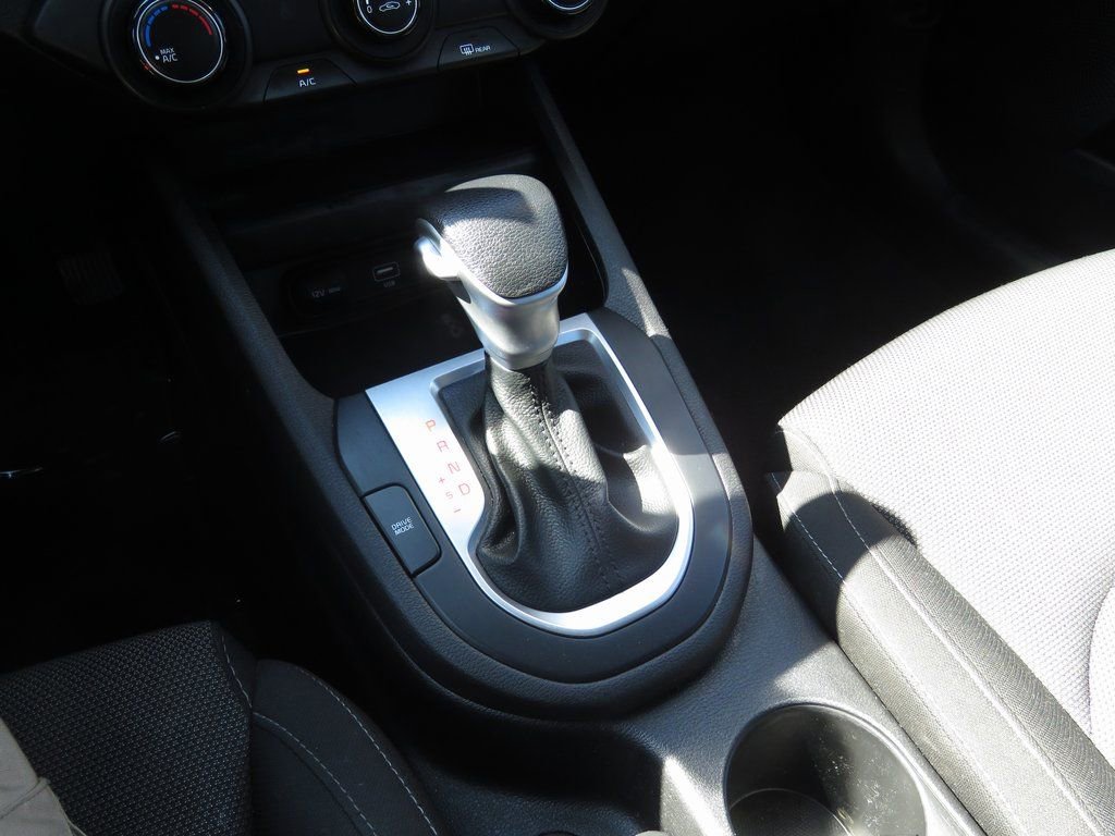 Used 2023 Kia Forte LXS w/ LXS Technology Package image 24