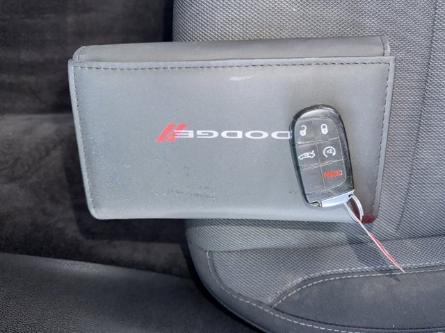 Used 2017 Dodge Charger SXT image 23