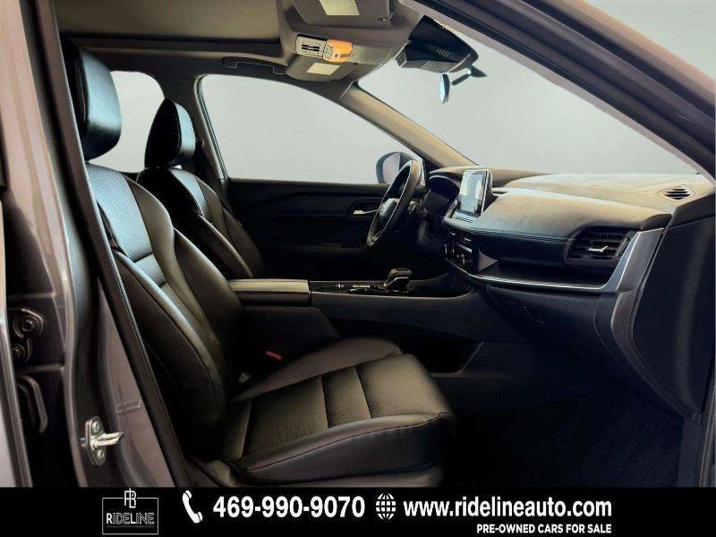 Used 2025 Nissan Rogue SV w/ SV Premium Package FWD image 15