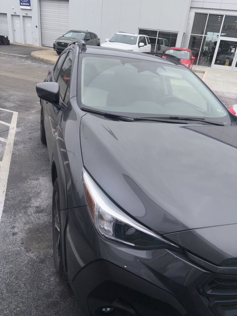 Used 2024 Subaru Crosstrek 2.0i Premium image 2