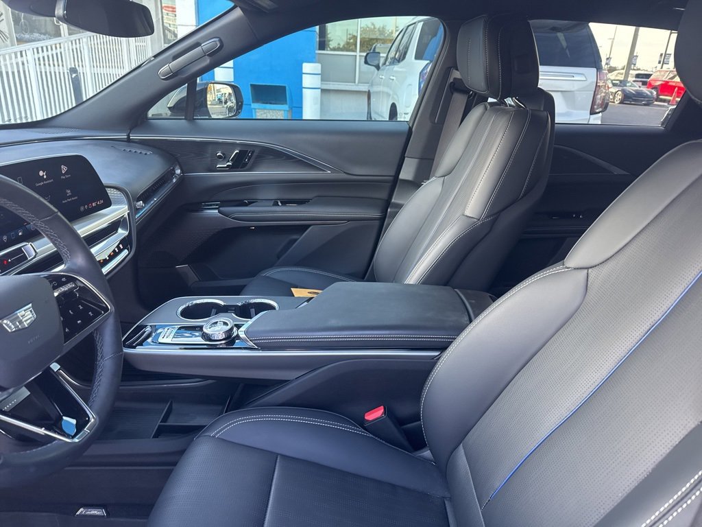 Used 2024 Cadillac Lyriq Sport image 13