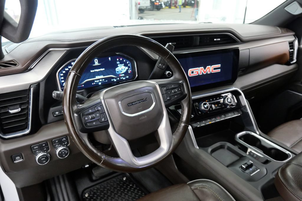 Used 2024 GMC Sierra 2500 Denali w/ Denali Reserve Package AWD/4WD image 12
