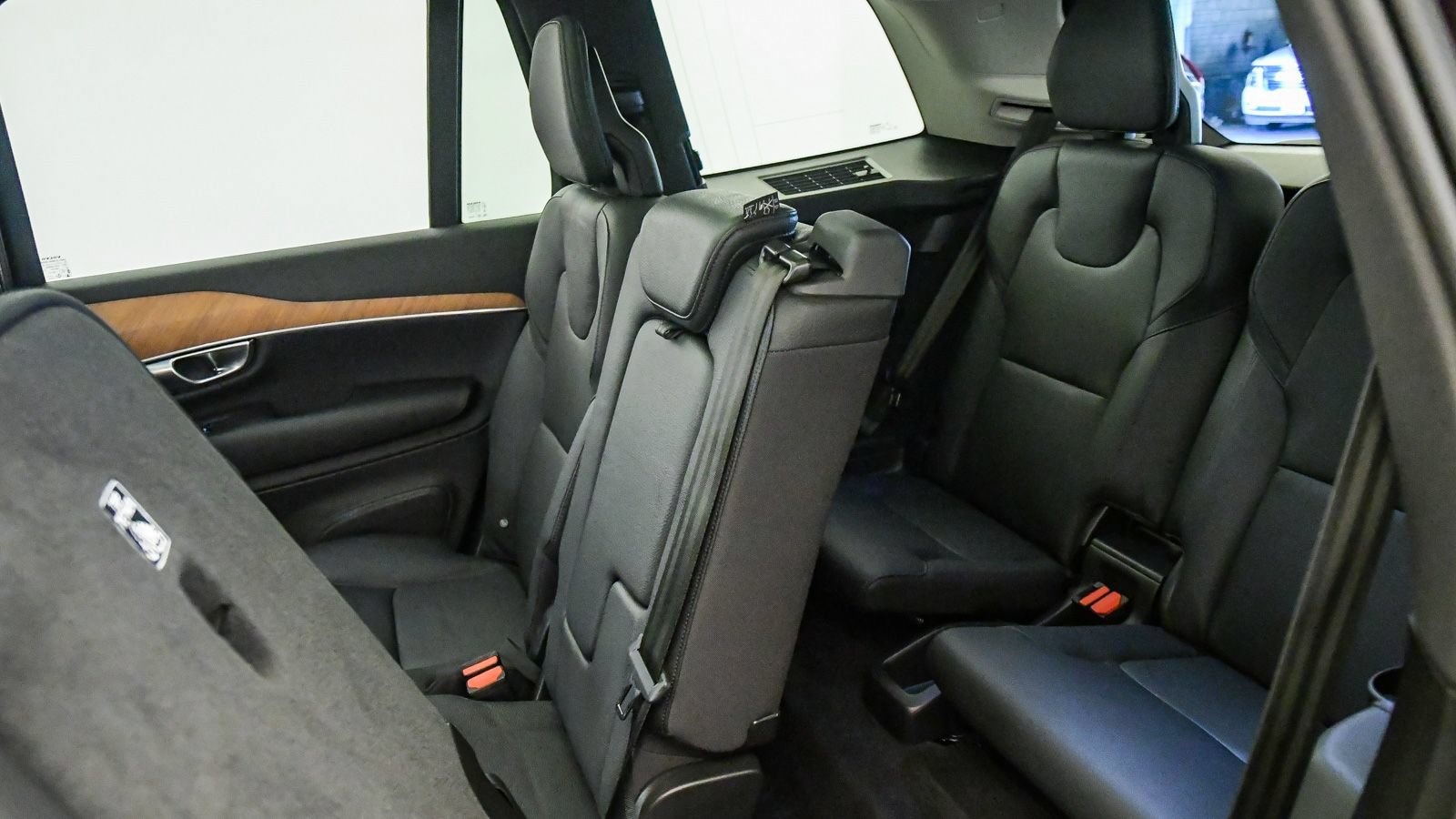 Certified 2024 Volvo XC90 B6 Plus w/ Protection Package Premier AWD/4WD image 19