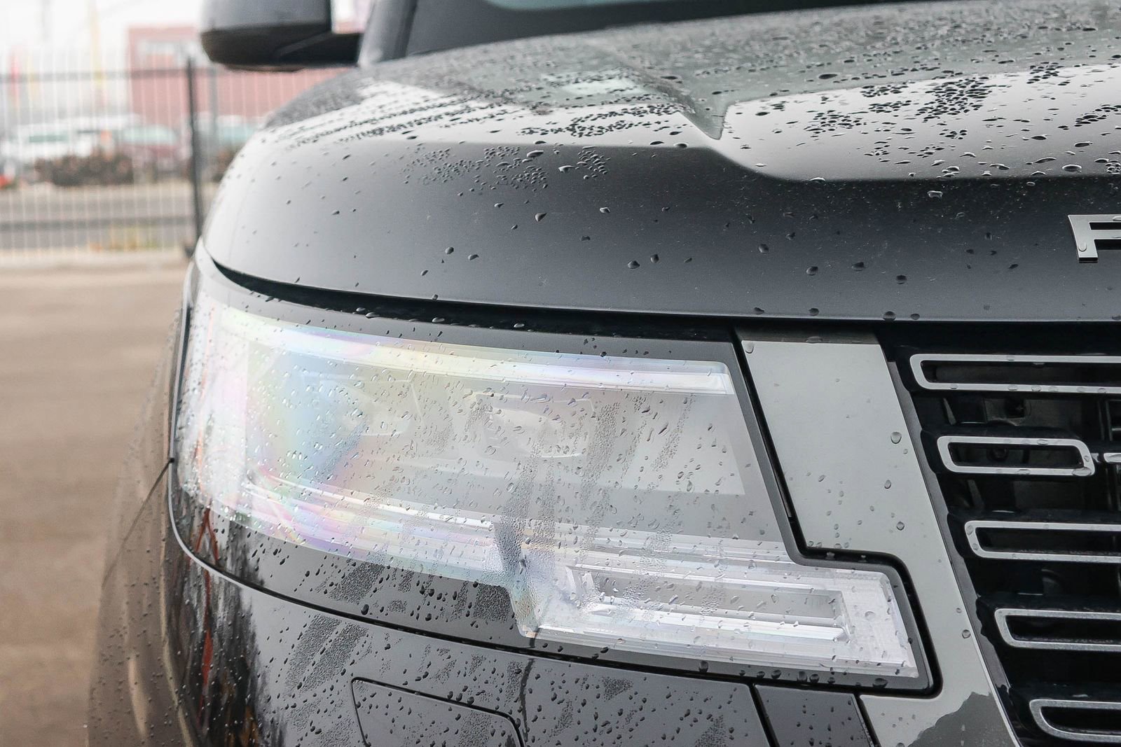 New 2025 Land Rover Range Rover SE image 15