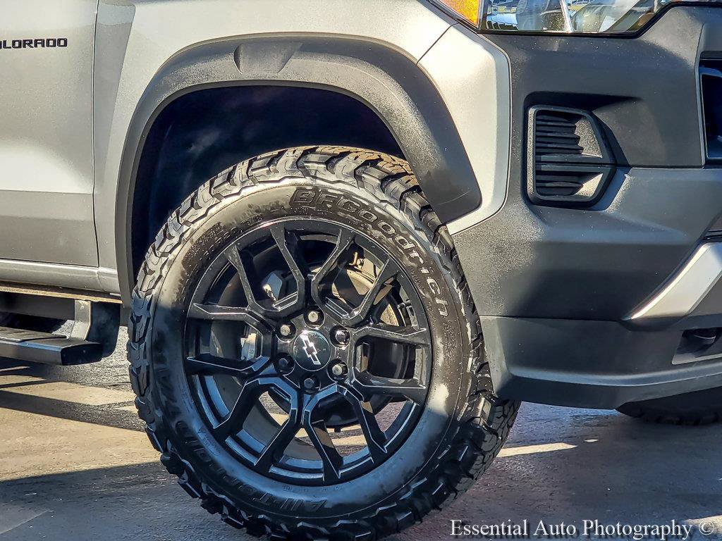 Certified 2024 Chevrolet Colorado Trail Boss w/ LPO, Dark Essentials Package AWD/4WD image 4