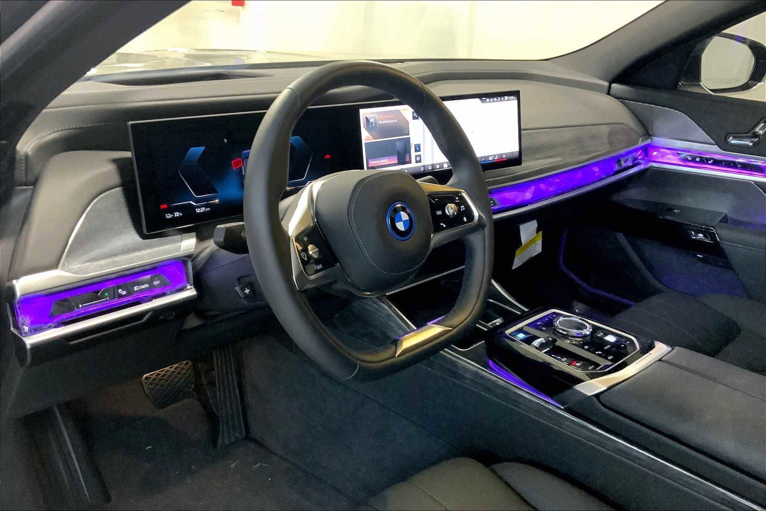 New 2025 BMW i7 xDrive60 AWD/4WD image 8