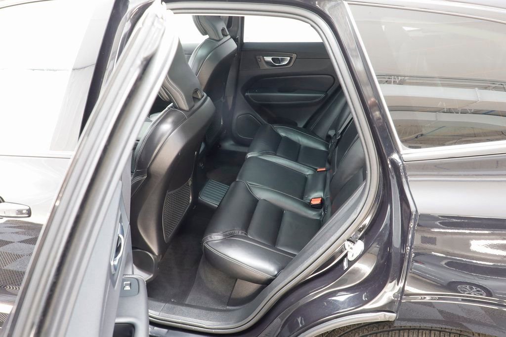 Used 2025 Volvo XC60 T8 Ultra w/ Protection Package Premier image 15