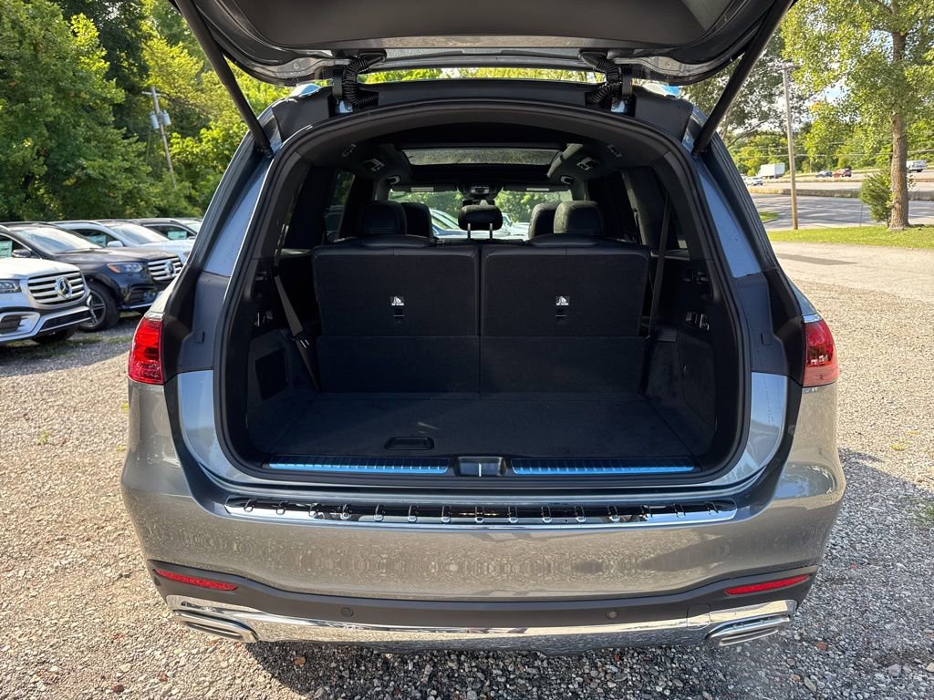 New 2026 Mercedes-Benz GLS 580 4MATIC image 21