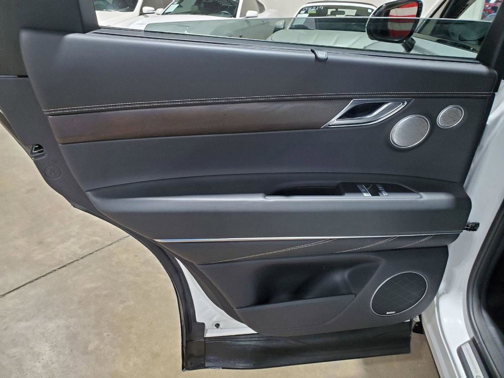 Used 2022 Genesis GV80 2.5T w/ Prestige Package 04 image 32