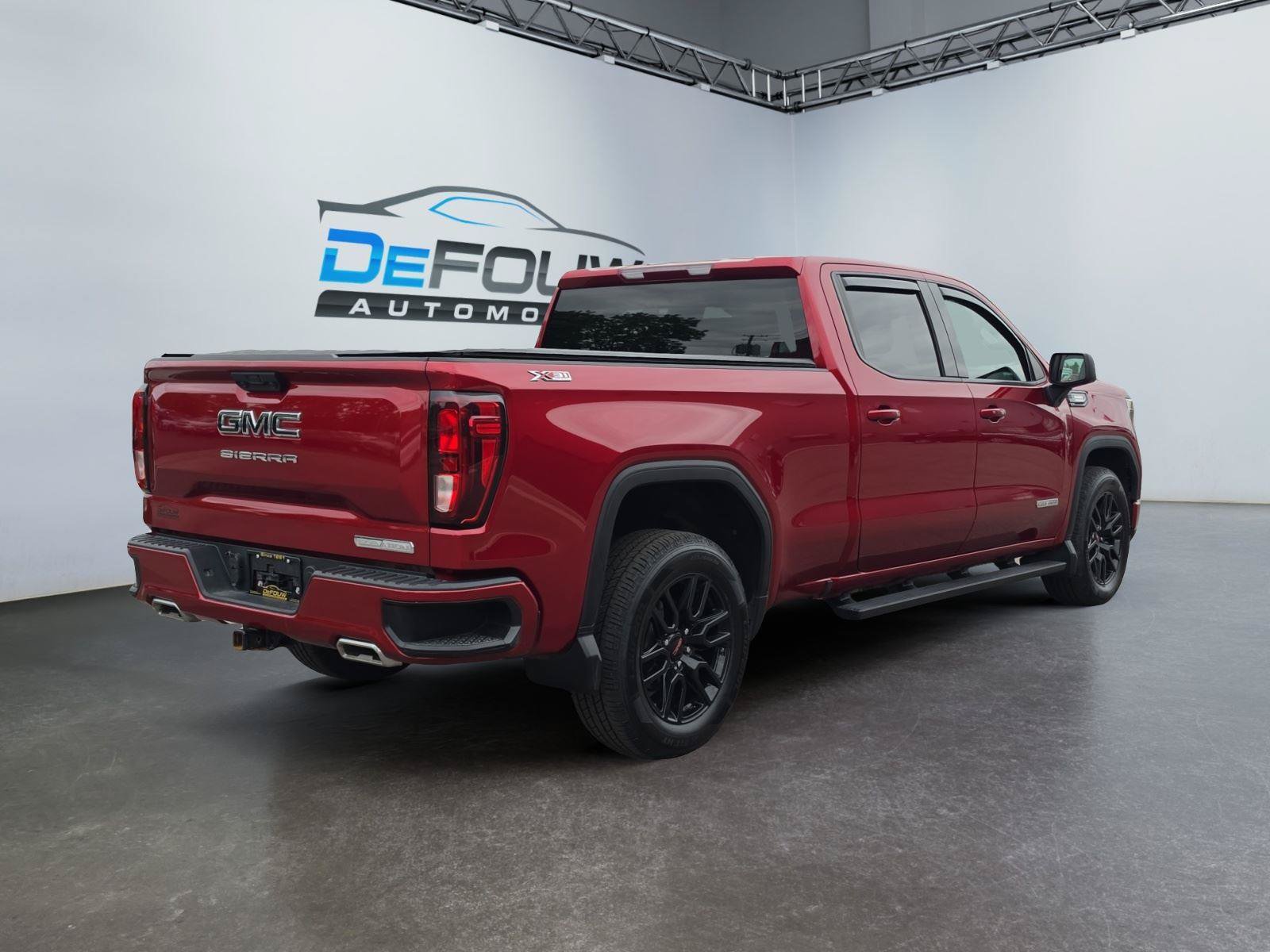 Used 2024 GMC Sierra 1500 Elevation AWD/4WD image 3