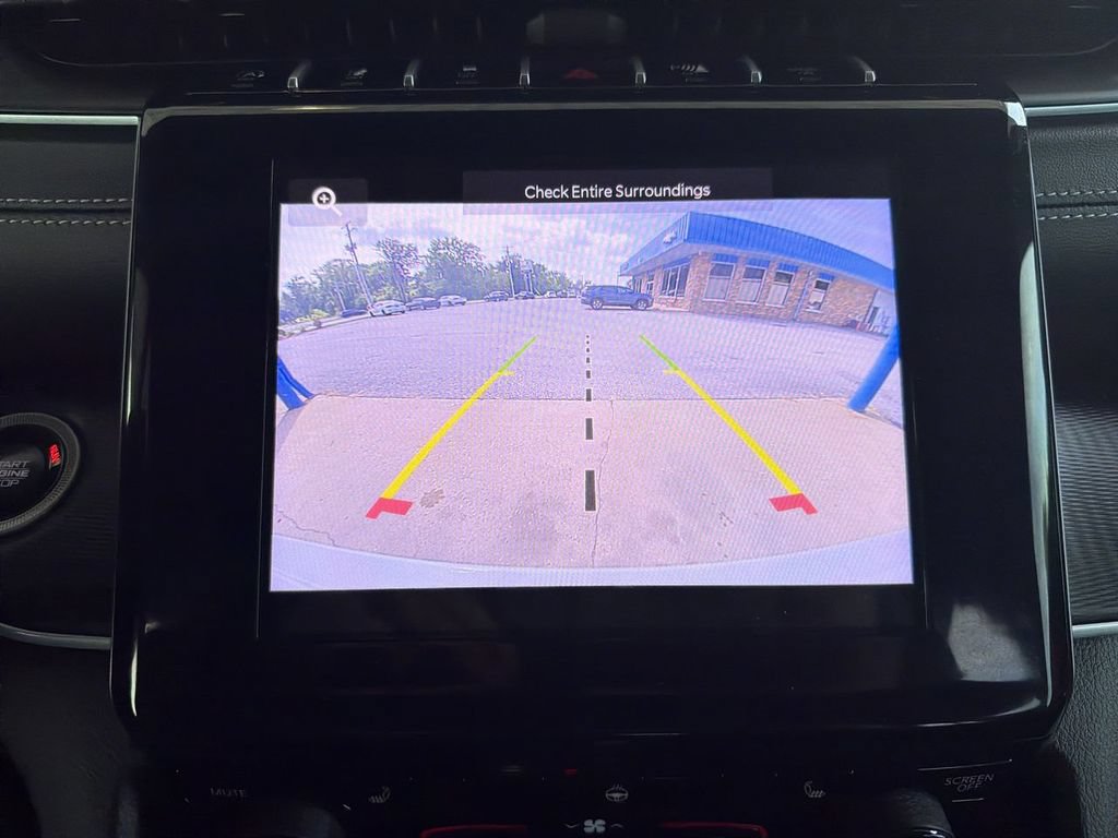 Used 2025 Jeep Grand Cherokee Altitude AWD/4WD image 15