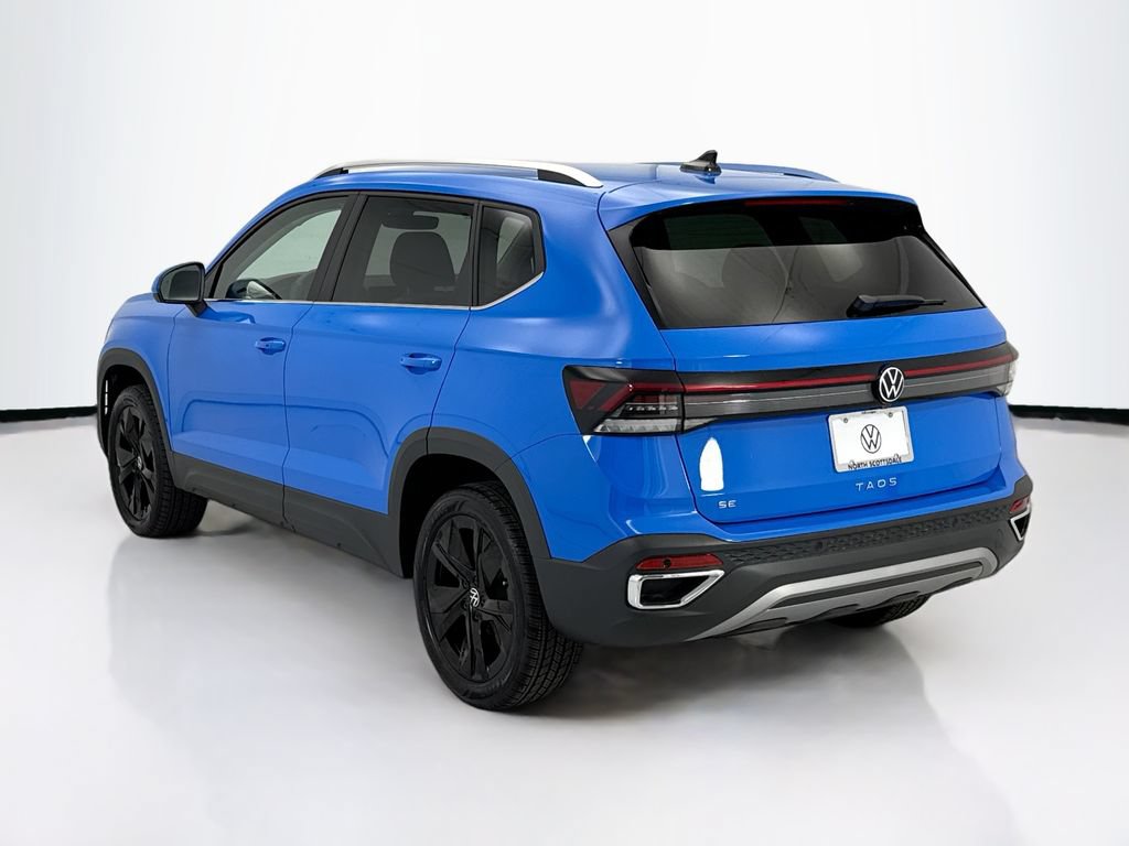 New 2026 Volkswagen Taos SE FWD image 7