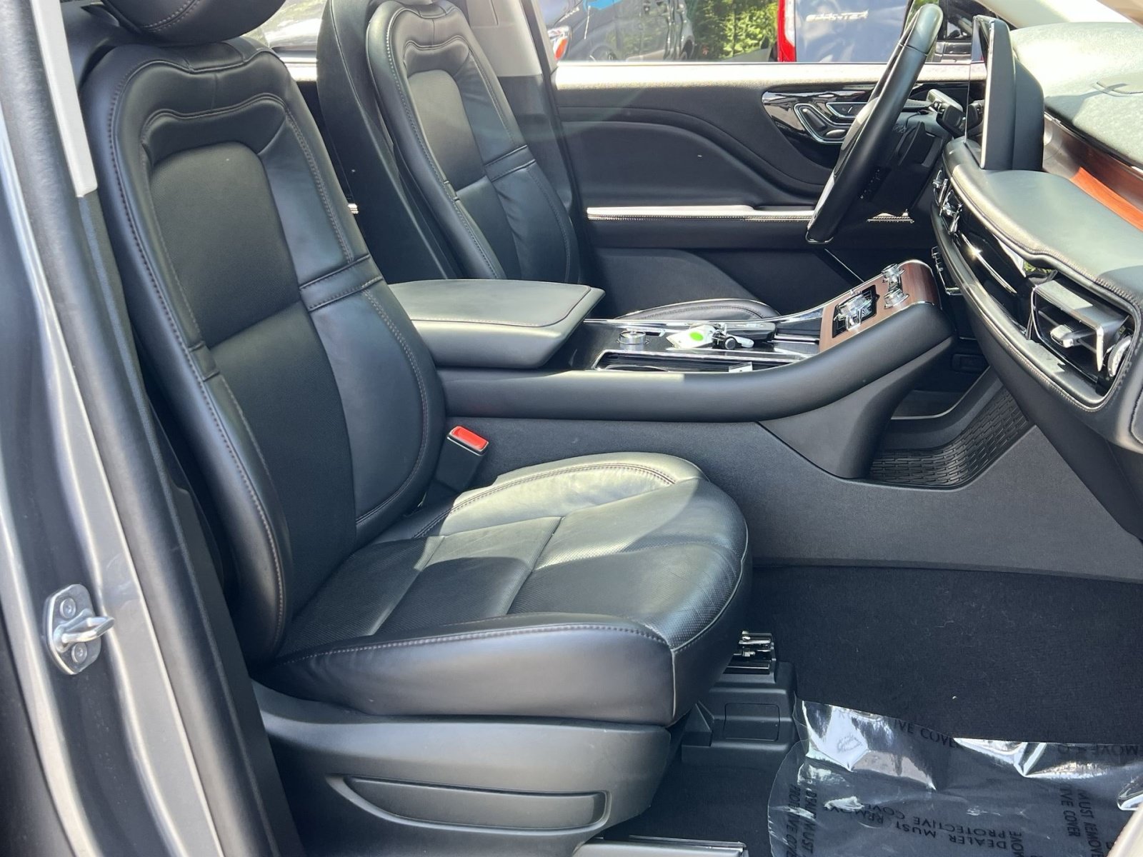 Used 2024 Lincoln Aviator Reserve AWD/4WD image 34