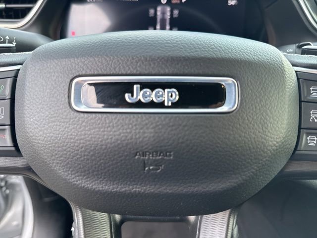 Used 2024 Jeep Grand Cherokee Altitude image 13