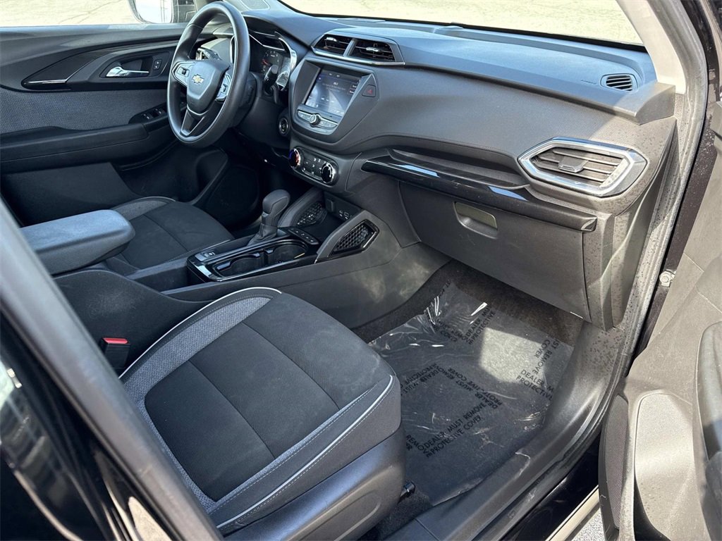 Used 2022 Chevrolet TrailBlazer LT w/ Confidence II Package image 27