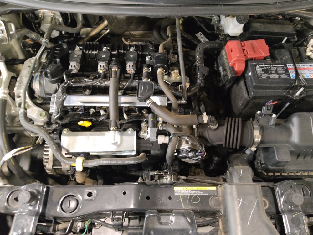 Used 2025 Nissan Versa SR w/ Trunk Package FWD image 30