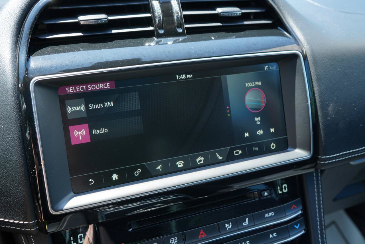Used 2020 Jaguar F-PACE R-Sport AWD/4WD image 35
