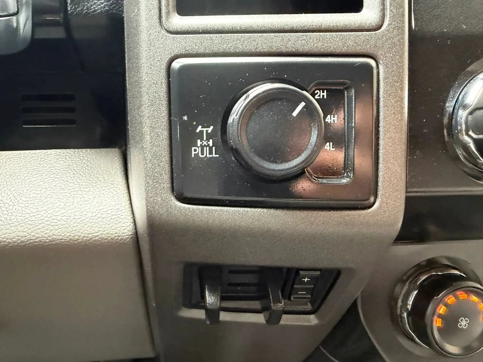 Used 2019 Ford F350 XL w/ Power Equipment Group AWD/4WD image 19