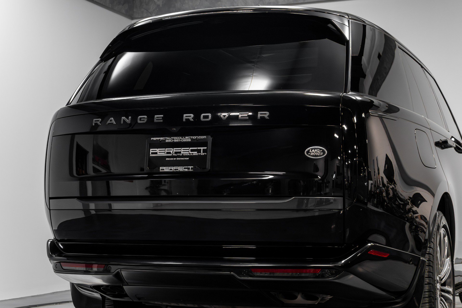 Used 2023 Land Rover Range Rover Autobiography image 76