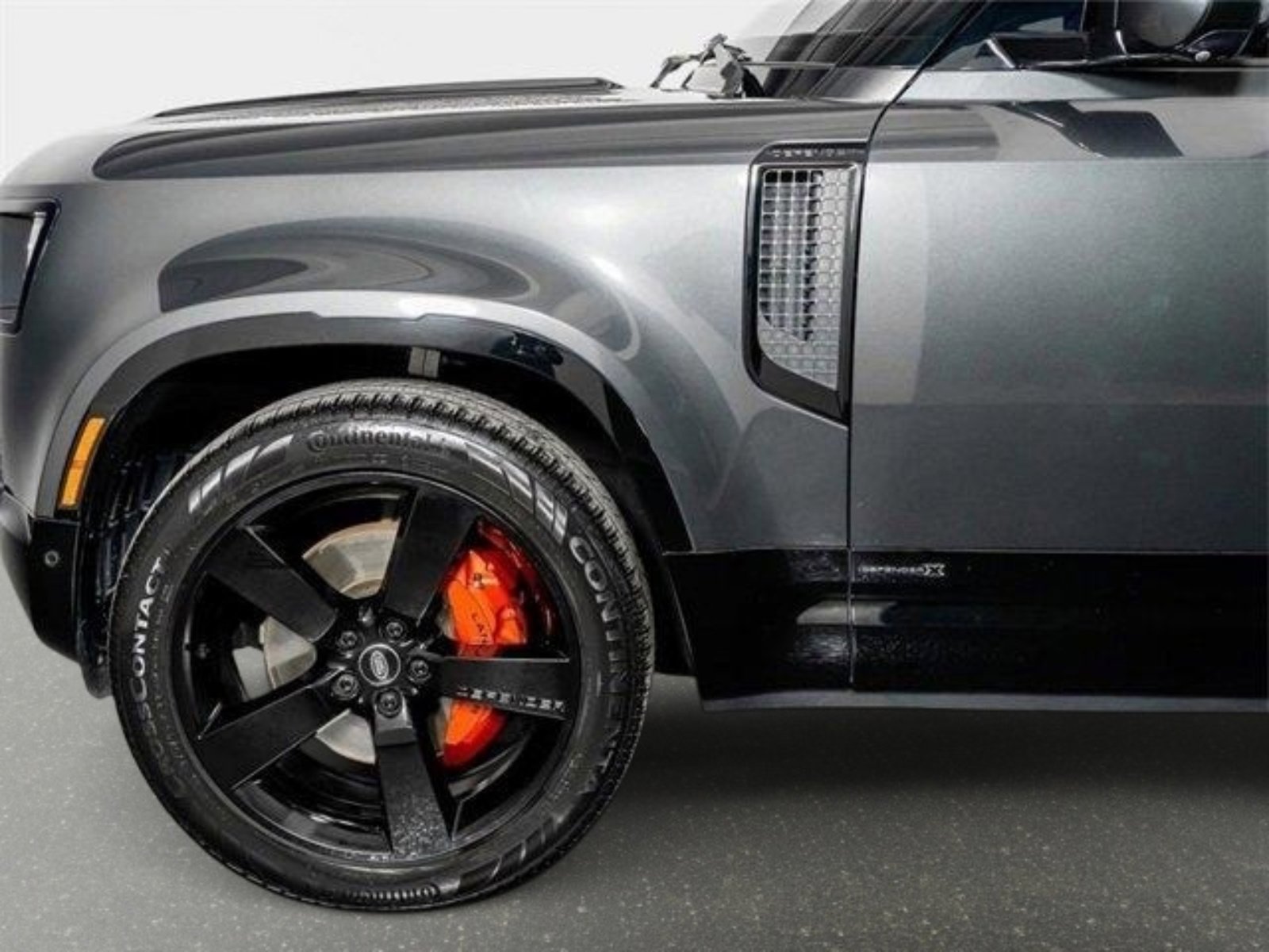 Used 2023 Land Rover Defender 130 X image 17