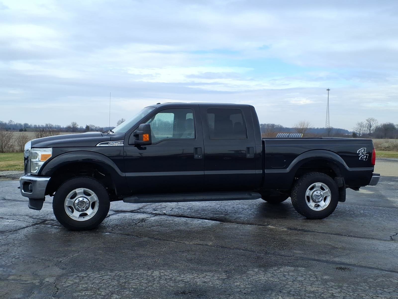 Used 2015 Ford F250 XLT w/ Camper Package AWD/4WD image 5