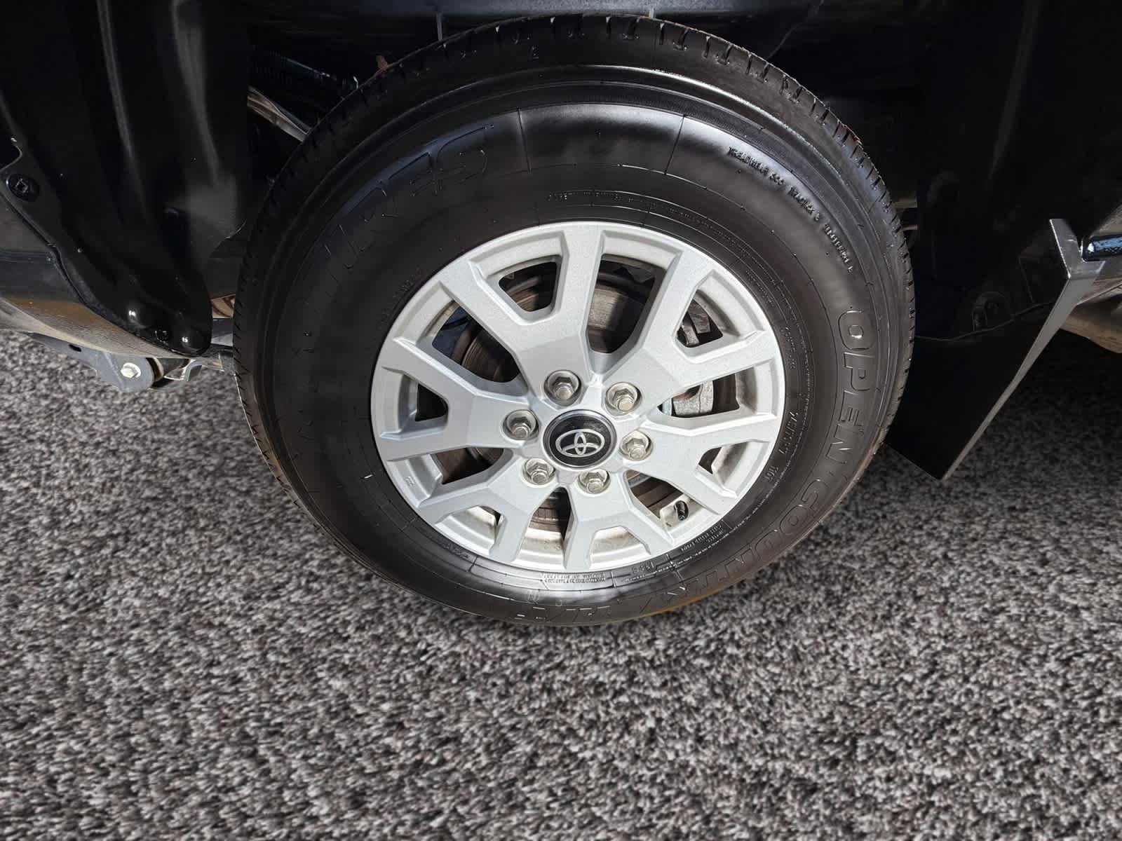 Used 2024 Toyota Tacoma SR AWD/4WD image 9
