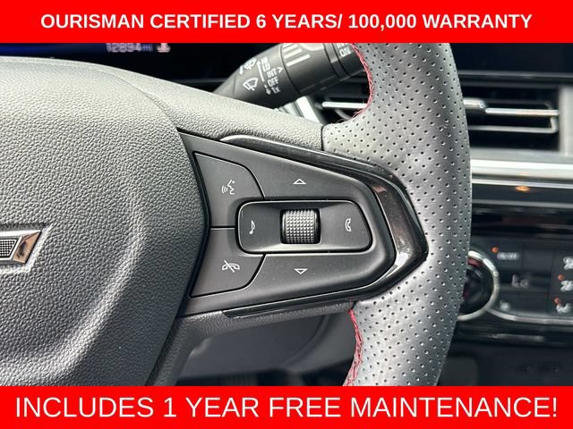 Used 2025 Chevrolet Trax RS w/ Sunroof Package FWD image 28