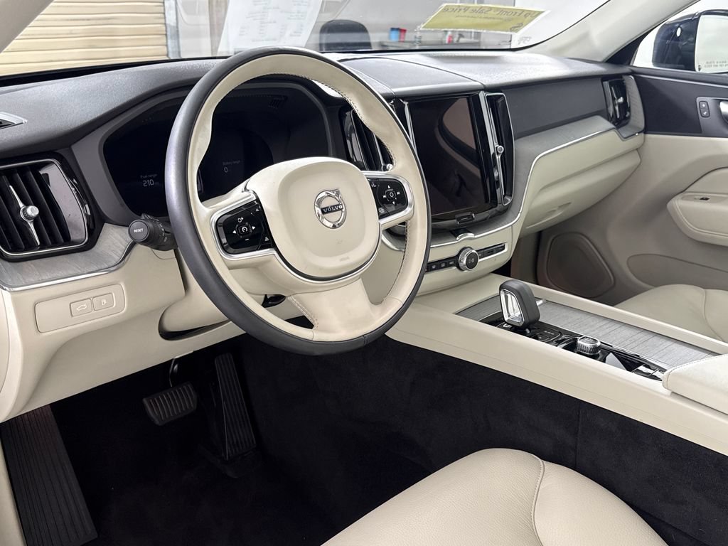 Used 2025 Volvo XC60 T8 Plus w/ Protection Package Premier AWD/4WD image 13