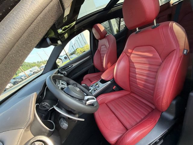 Used 2023 Alfa Romeo Stelvio Veloce AWD/4WD image 15