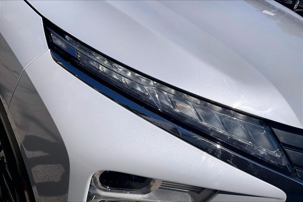 Used 2025 Mitsubishi Eclipse Cross SE AWD/4WD image 27