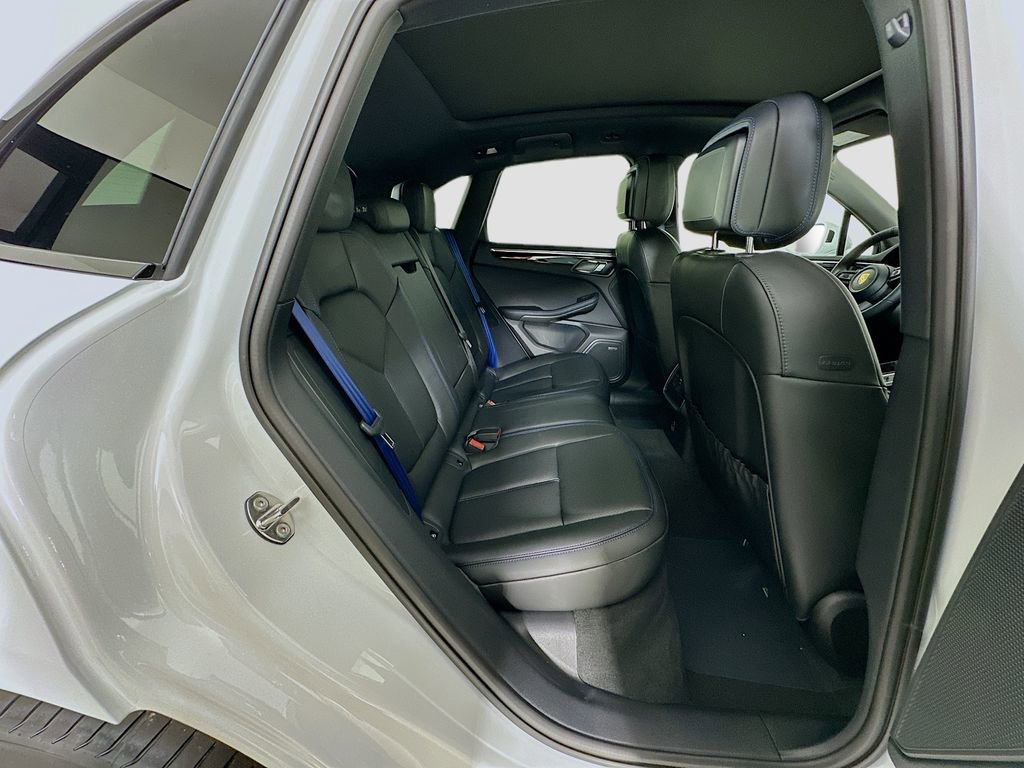 New 2026 Porsche Macan S image 29