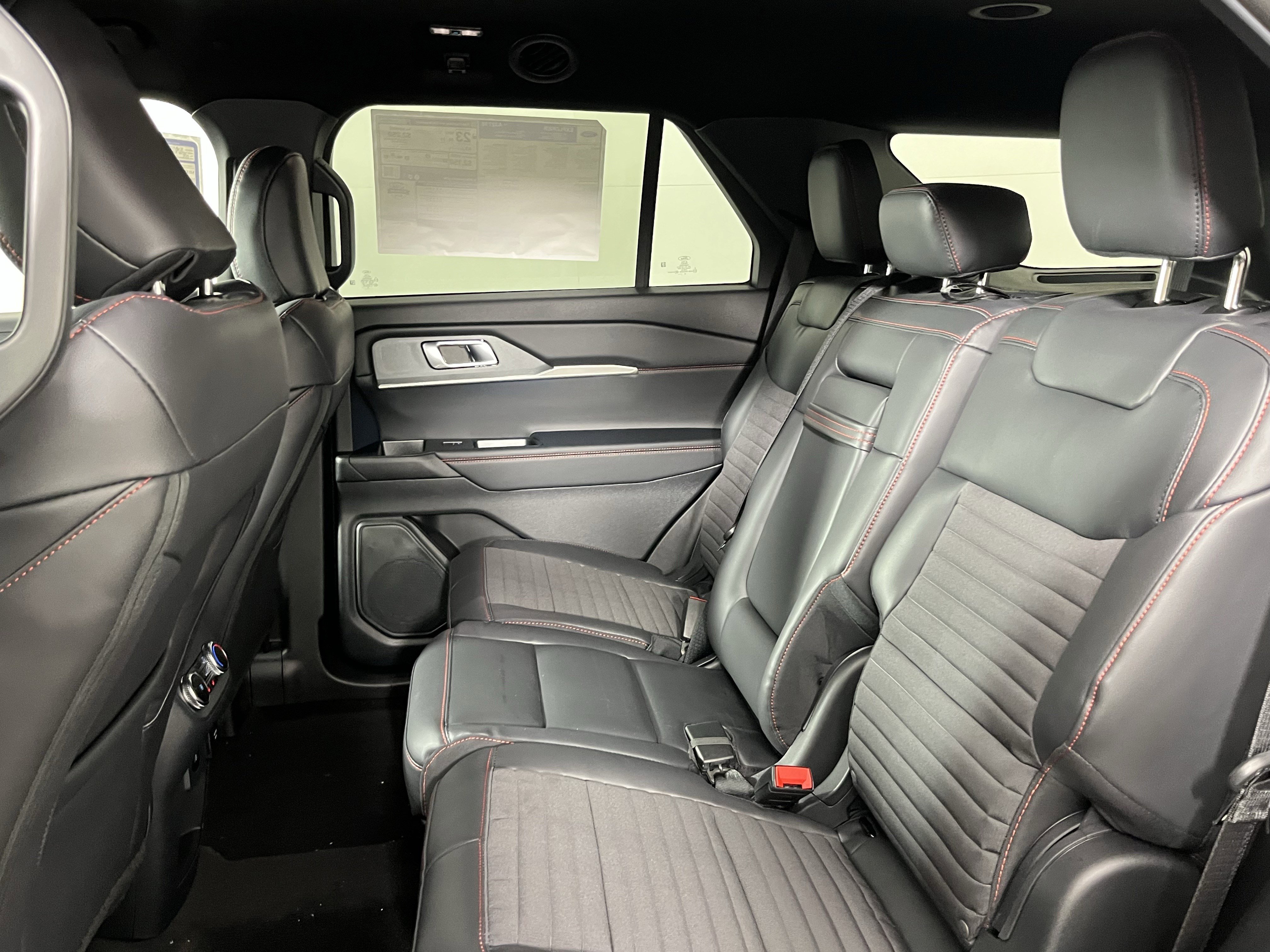 New 2026 Ford Explorer ST-Line w/ ST-Line Street Pack image 14