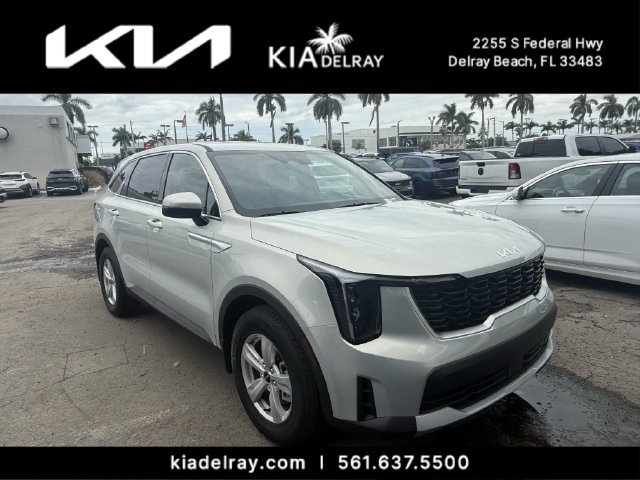 Used 2026 Kia Sorento LX FWD image 1