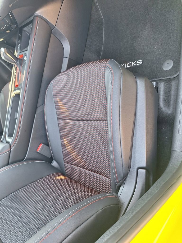 Certified 2025 Nissan Kicks SR w/ Interior Electronics Package image 26