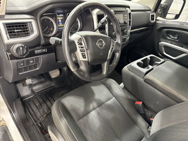 Used 2017 Nissan Titan SV image 10