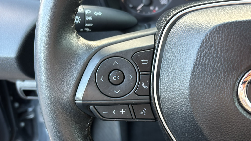 Used 2025 Toyota Corolla SE FWD image 15