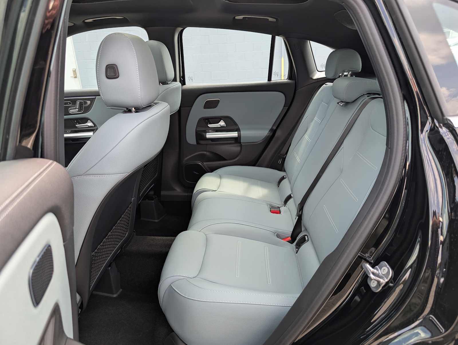 New 2026 Mercedes-Benz GLA 35 AMG 4MATIC image 17